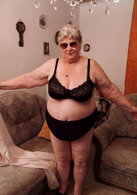 Vera une vieille grand-mère je me branle