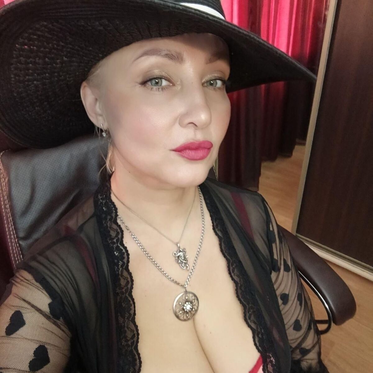 Gargona Big Ass Big Boobs Beauty Russian Anal Fureg Muter Mixed Shots