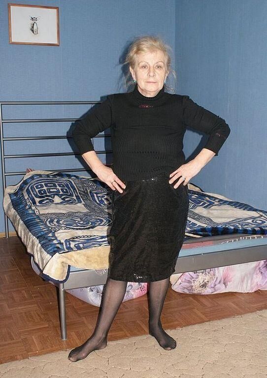 Perri une vieille grand-mère que je me branle