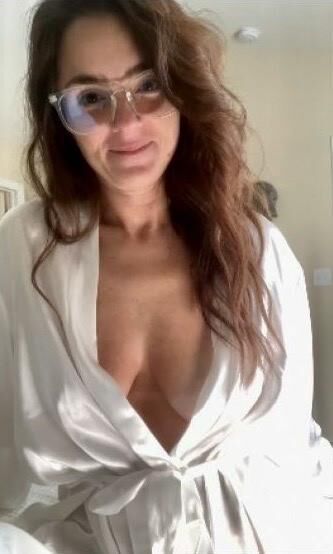 エミリーレッドヘッドスキニー角質アナルママミックスホット写真