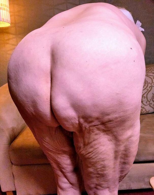 STACEY AN OLD GRANNY I WANK OVER