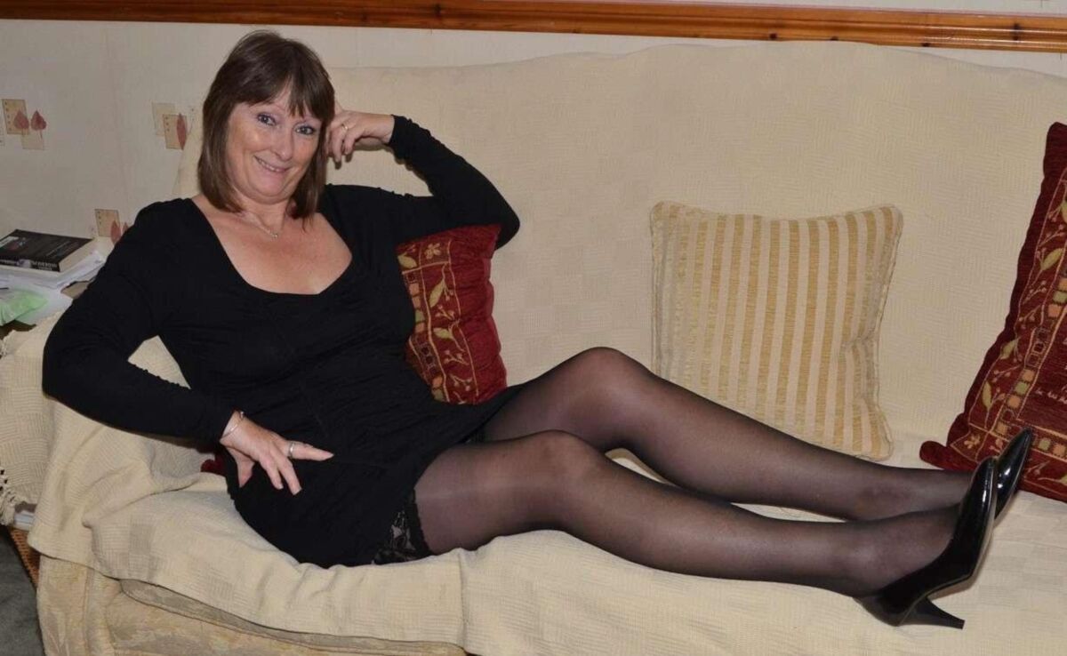 Maman, tout le monde peut voir vos bas de bas