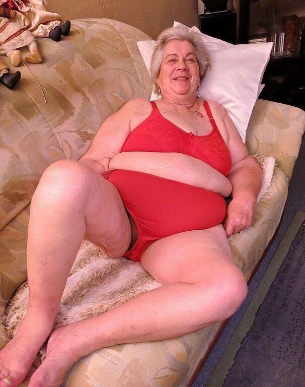 Renee une vieille grand-mère je me branle