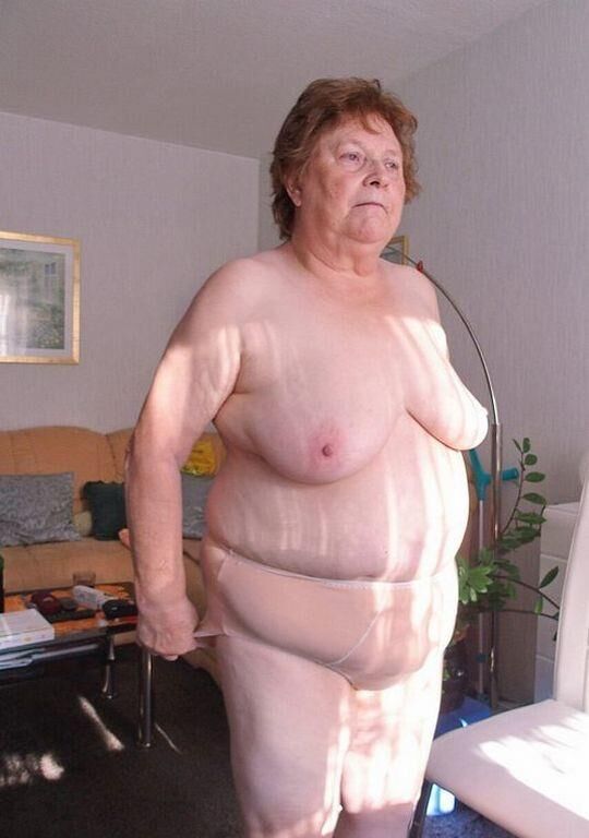 BETSY AN OLD GRANNY I WANK OVER