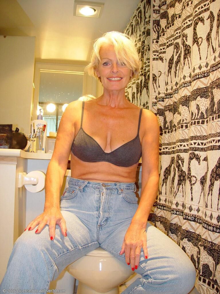 Hot Wife Justine 