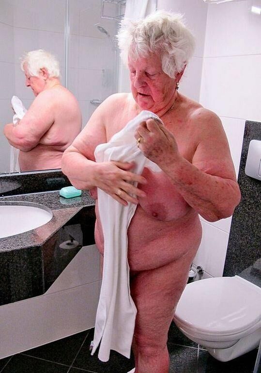 NATASHA AN OLD GRANNY I WANK OVER