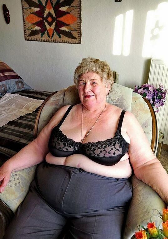 Vera une vieille grand-mère je me branle