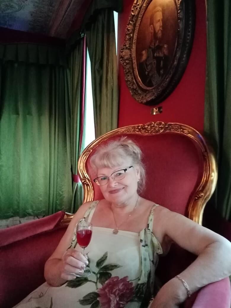 Mature blonde Lidia from Moscow