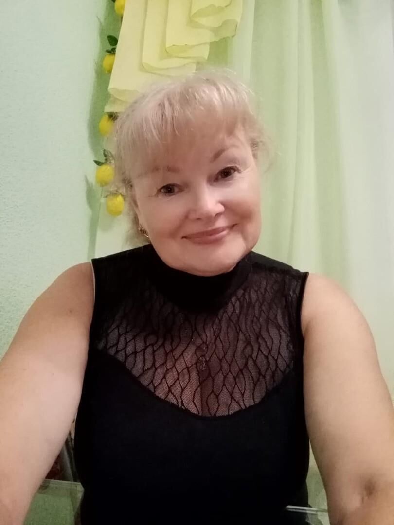 Mature blonde Lidia from Moscow