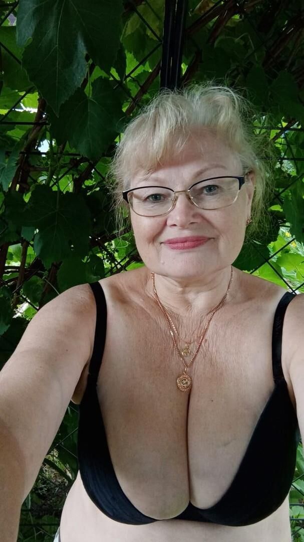 Mature blonde Lidia from Moscow