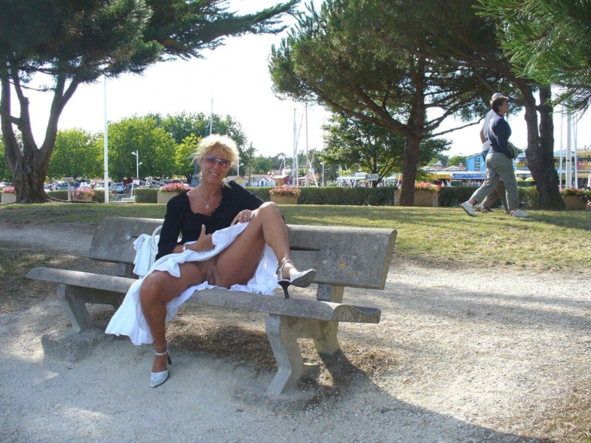 ブーイングを覗いてください