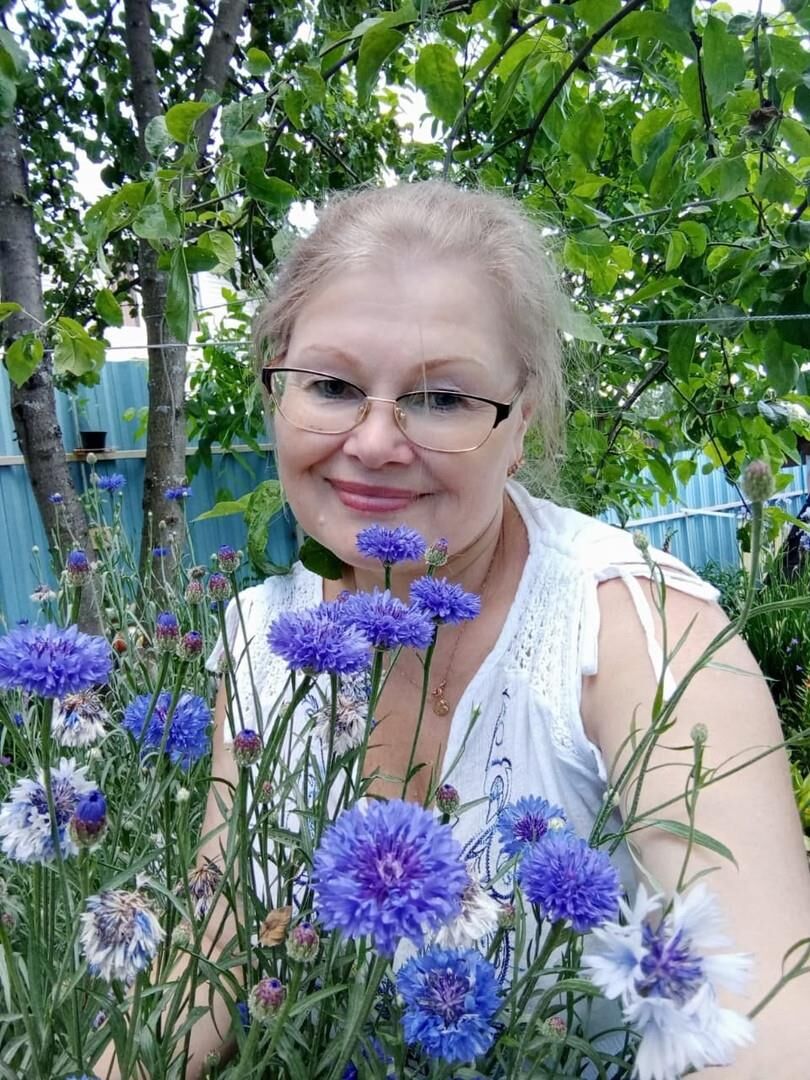 Mature blonde Lidia from Moscow