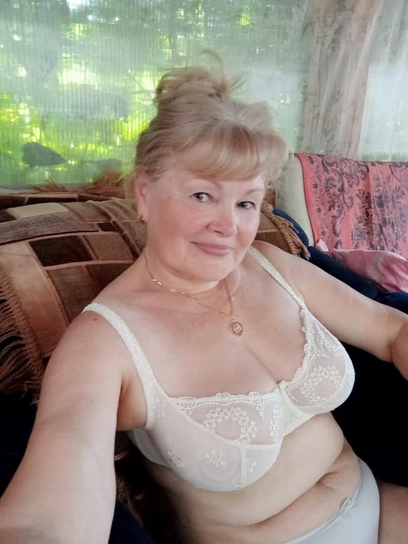 Mature blonde Lidia from Moscow