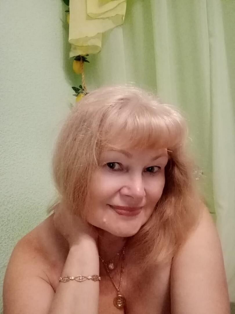 Mature blonde Lidia from Moscow