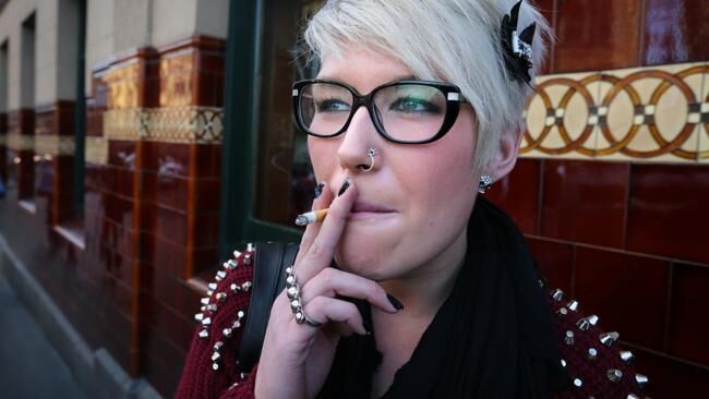  Yet More Smoking Girls . 	