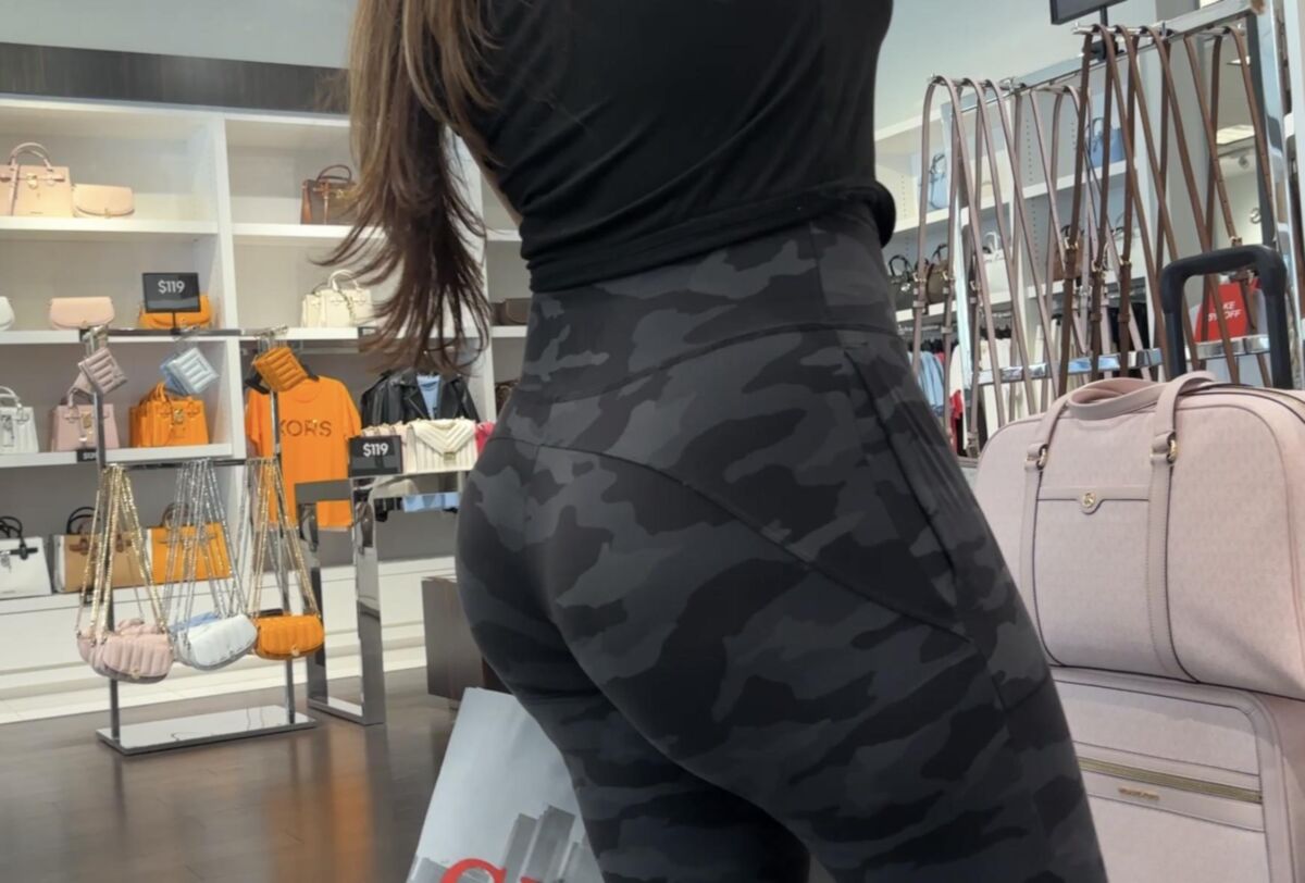 Perneiras candid pawgs