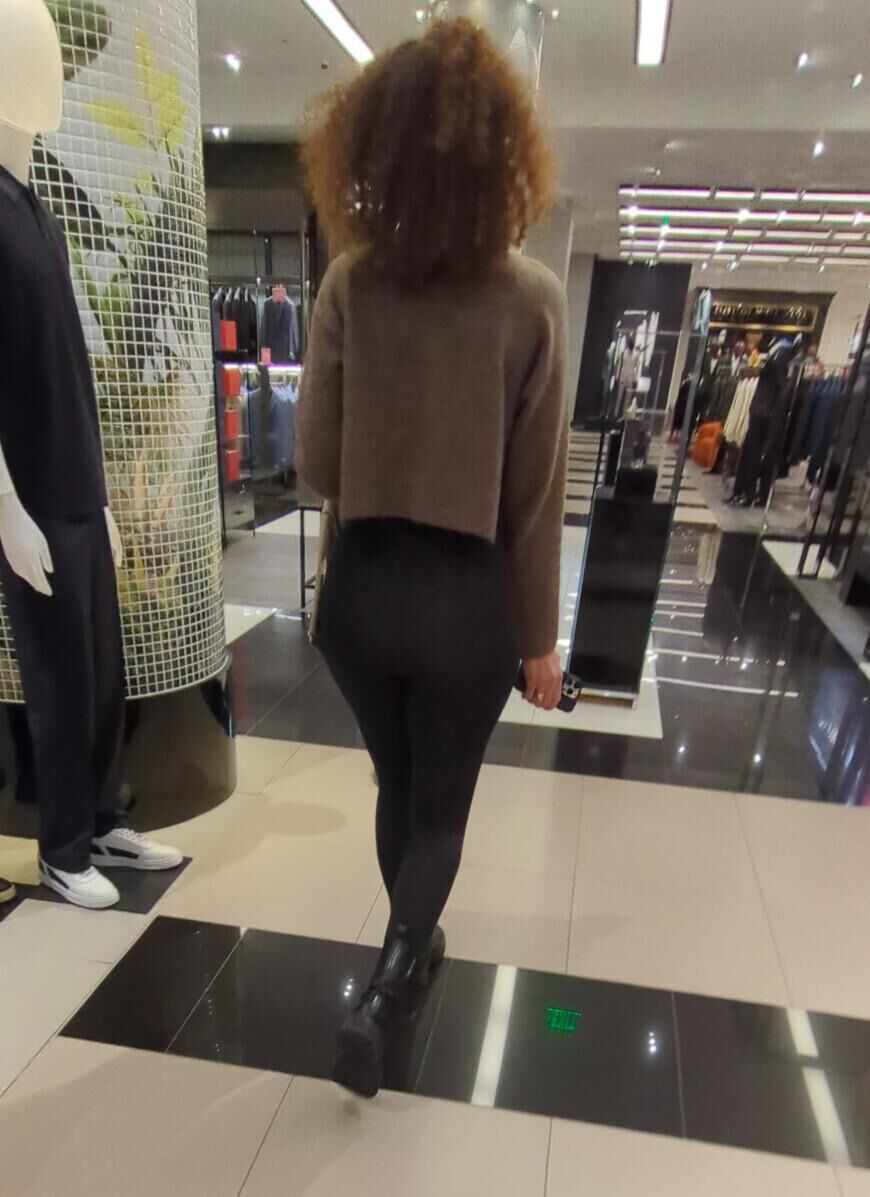 Perneiras candid pawgs