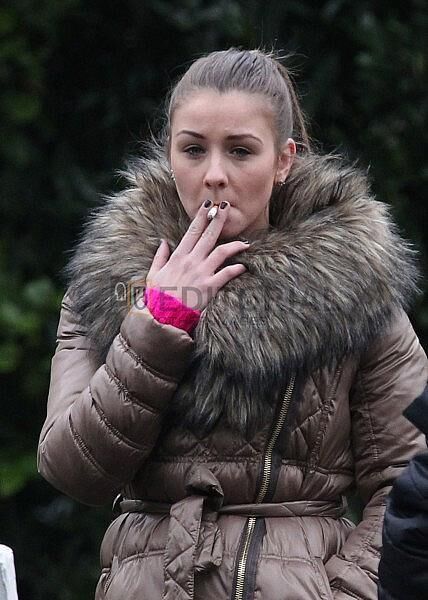  Yet More Smoking Girls . 	