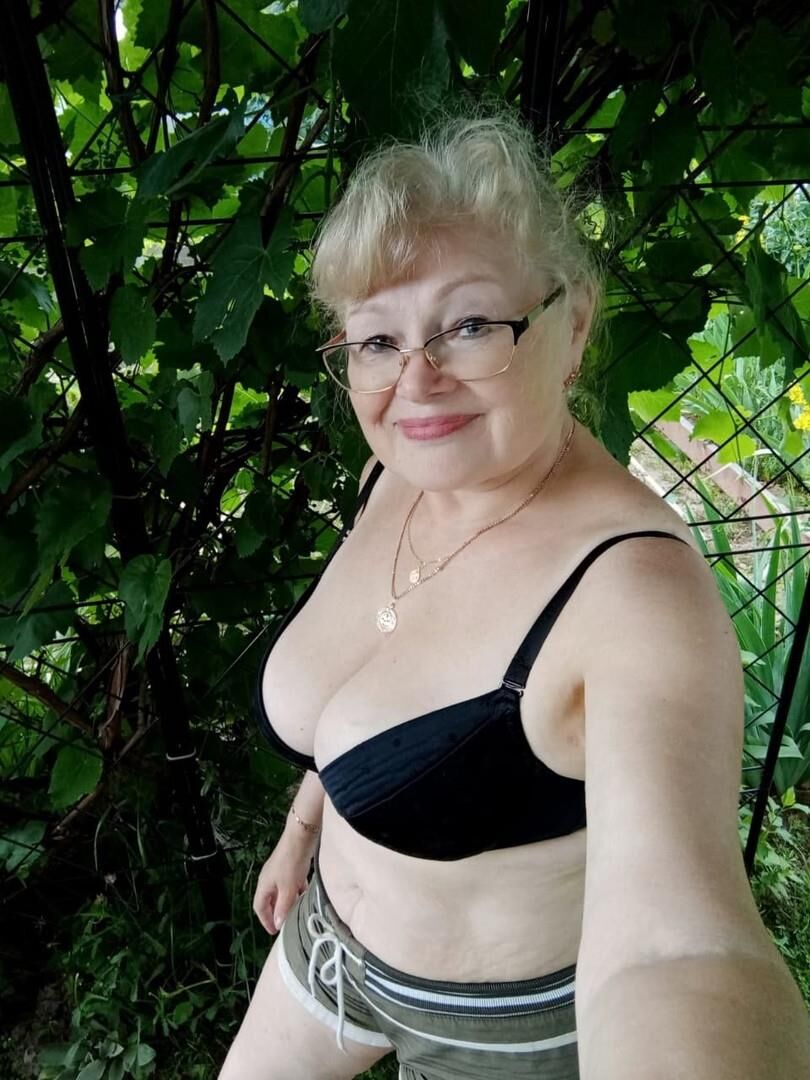 Mature blonde Lidia from Moscow