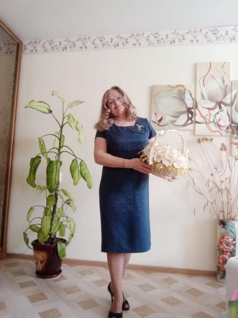 Mature blonde Lidia from Moscow