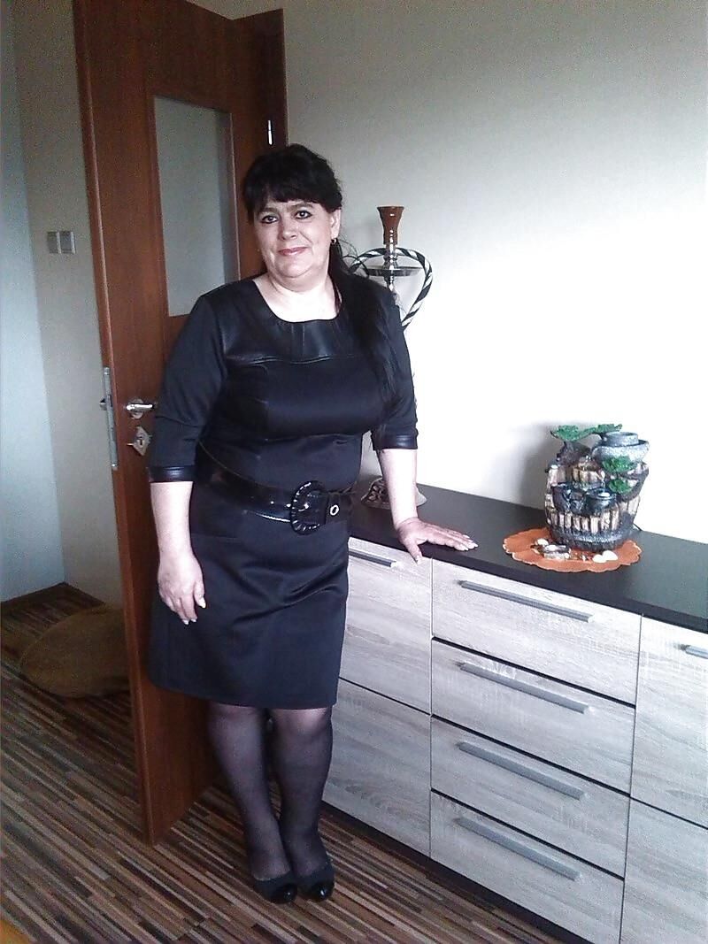 Уродливая зрелая шлюха