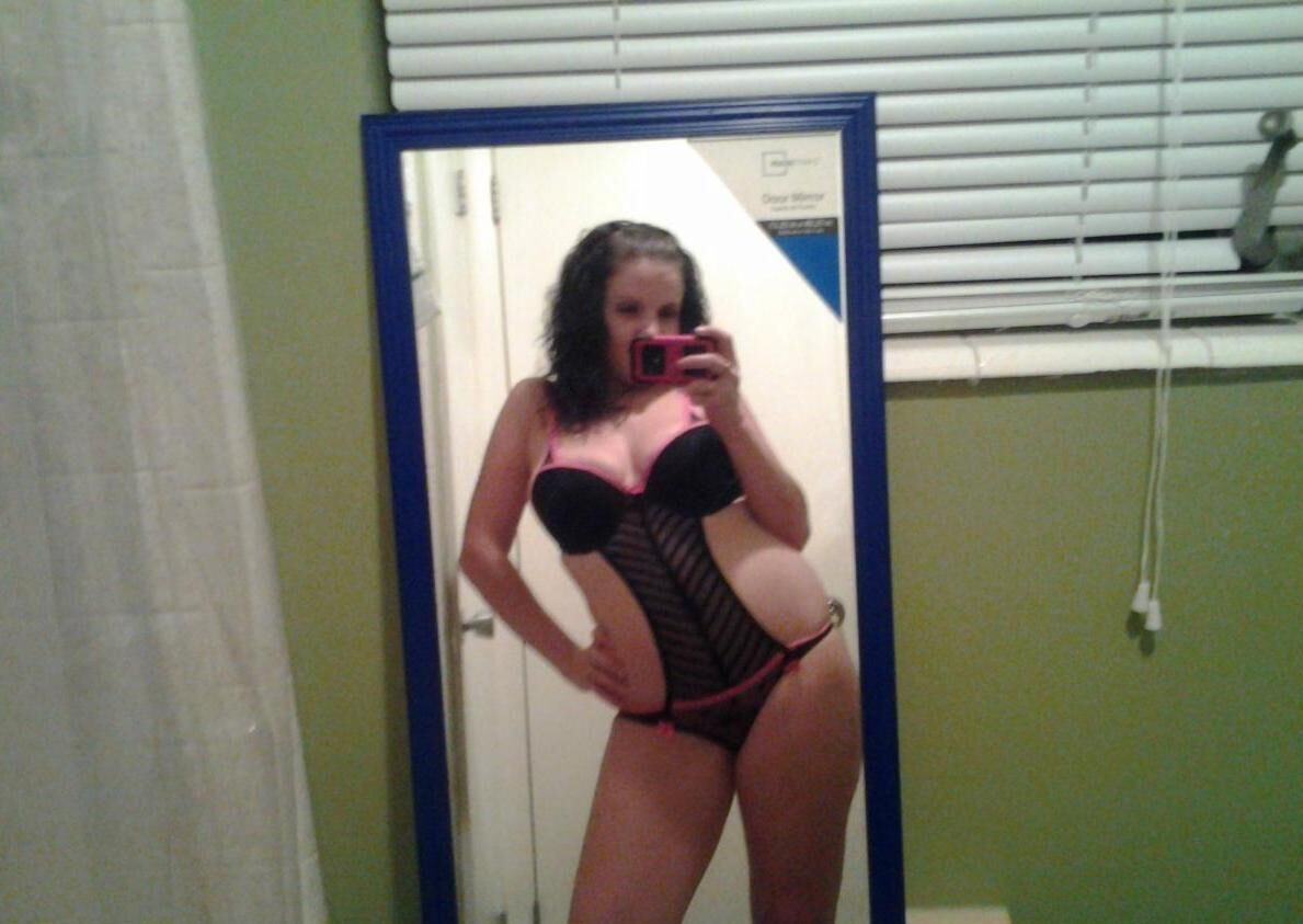  Milfs and mothers 