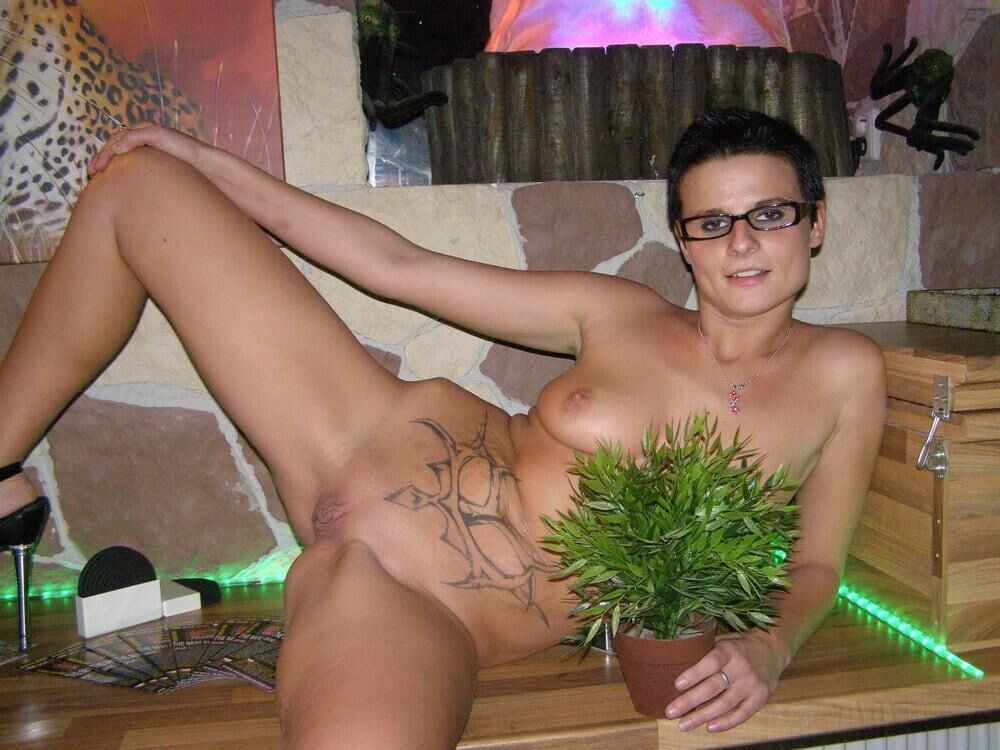 Mature czech hooker in a club