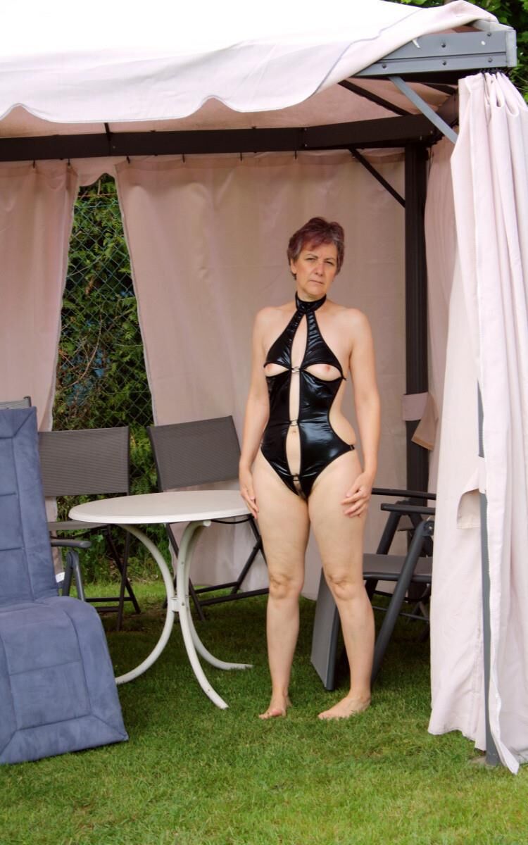 ベッティナ望ましく、美しく、セクシーな女性