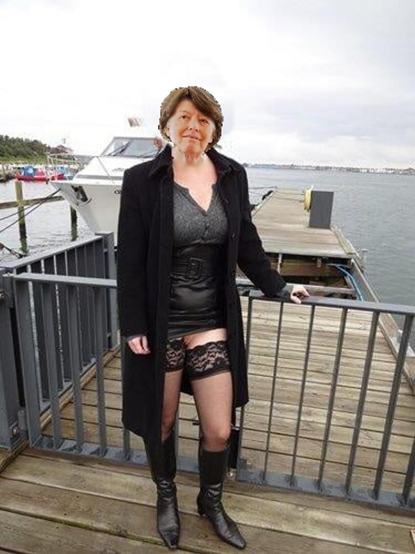 Dressed as a whore and try to be one just once