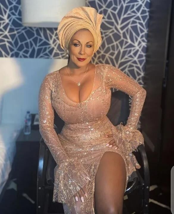 Mature et sexy sinueux