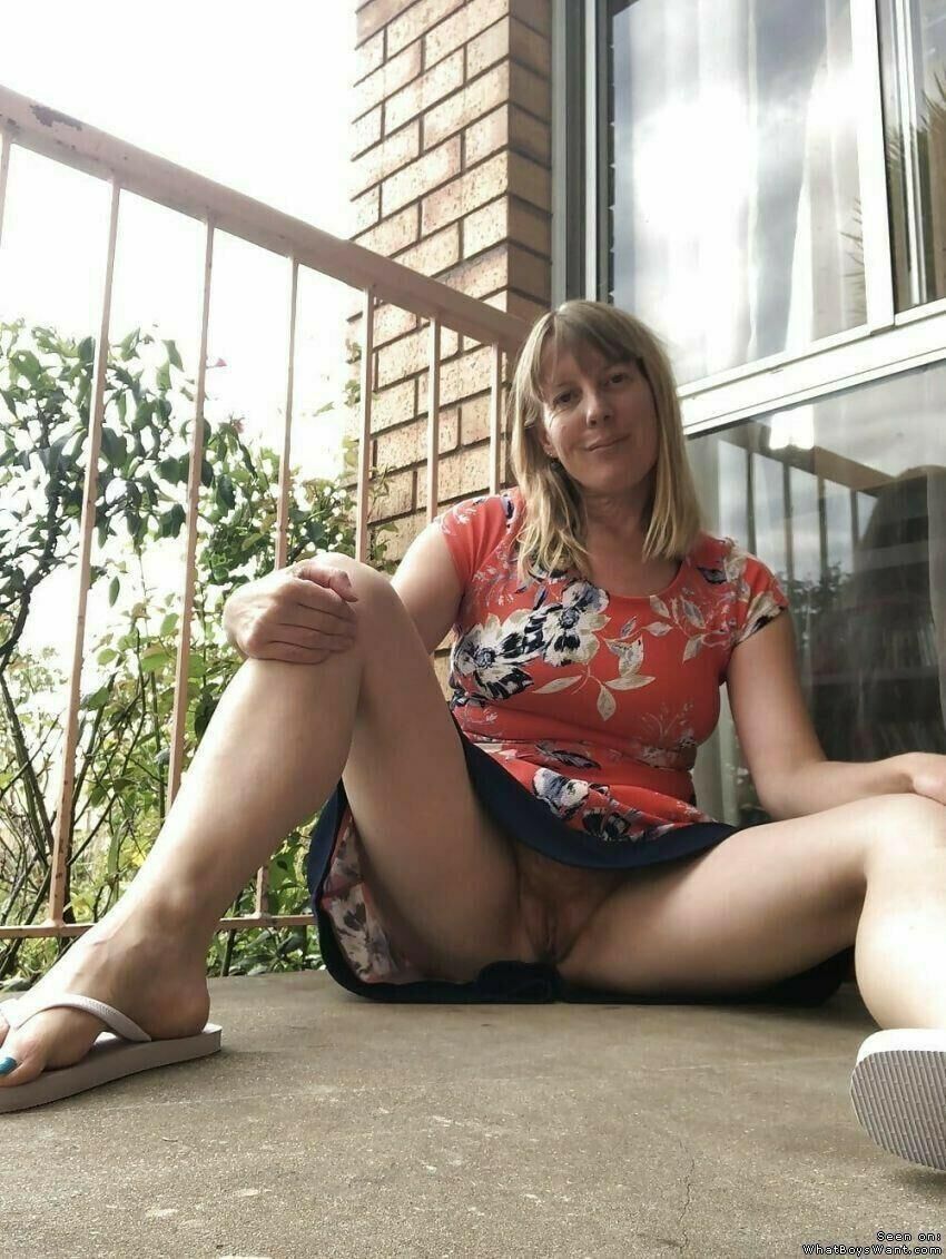 Best Wives, Moms, and Mature Sluts