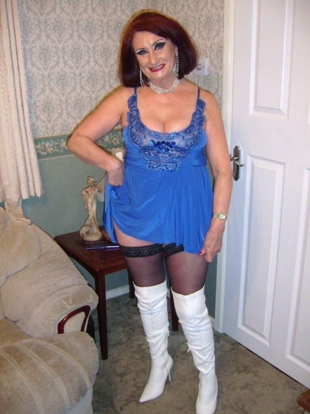 Mature Set Evelyn