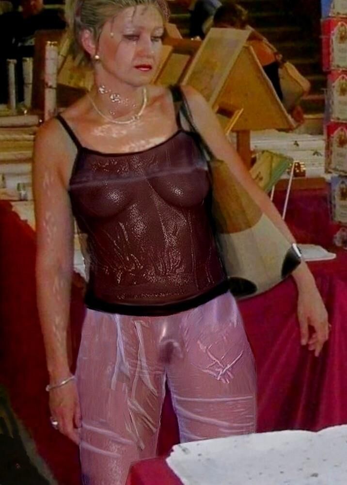 mom exhib