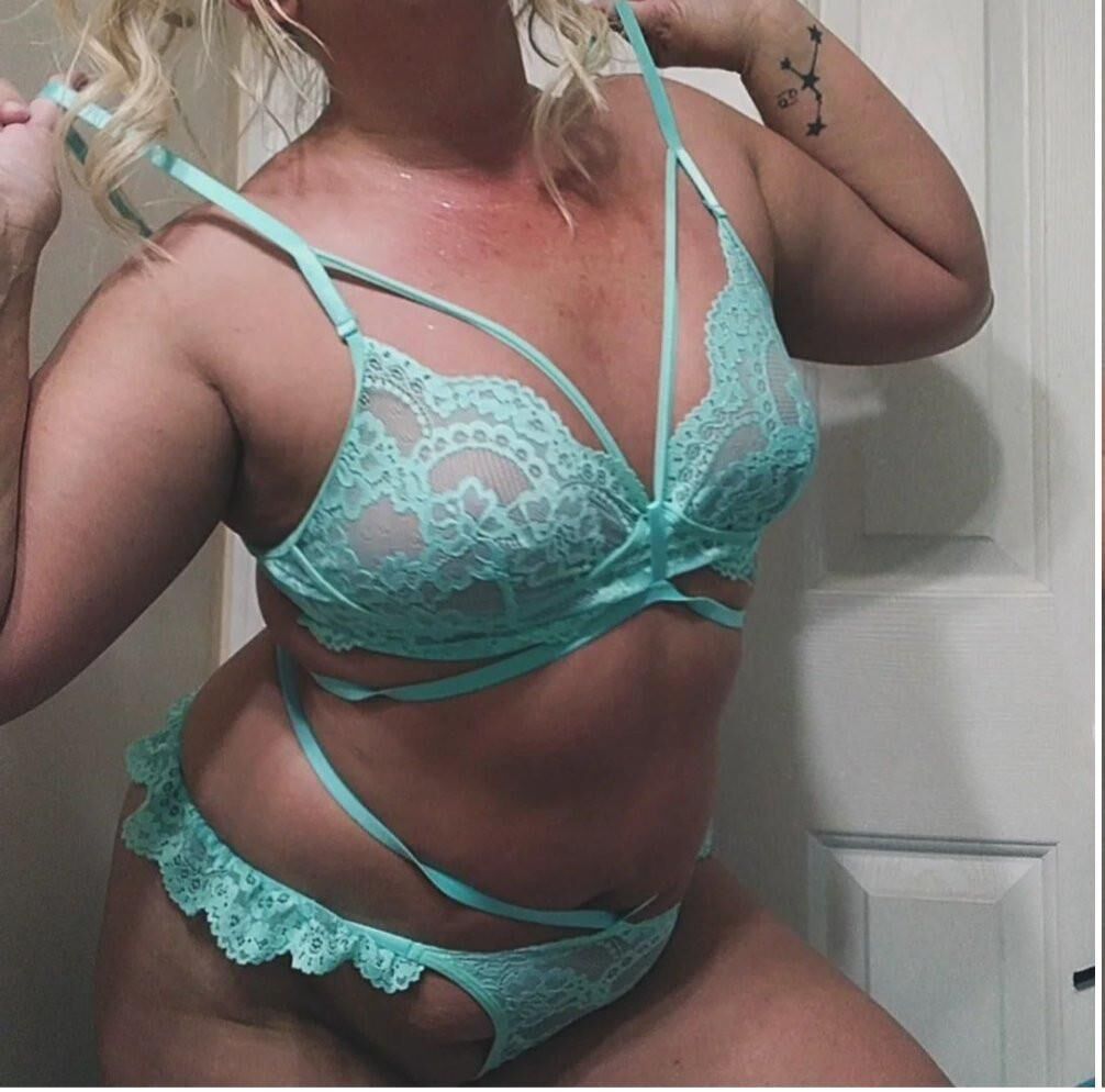 MILF Next Door Tara