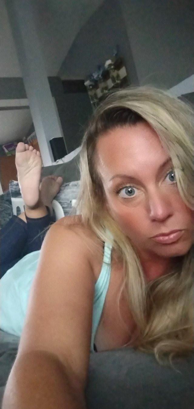MILF Next Door Tara