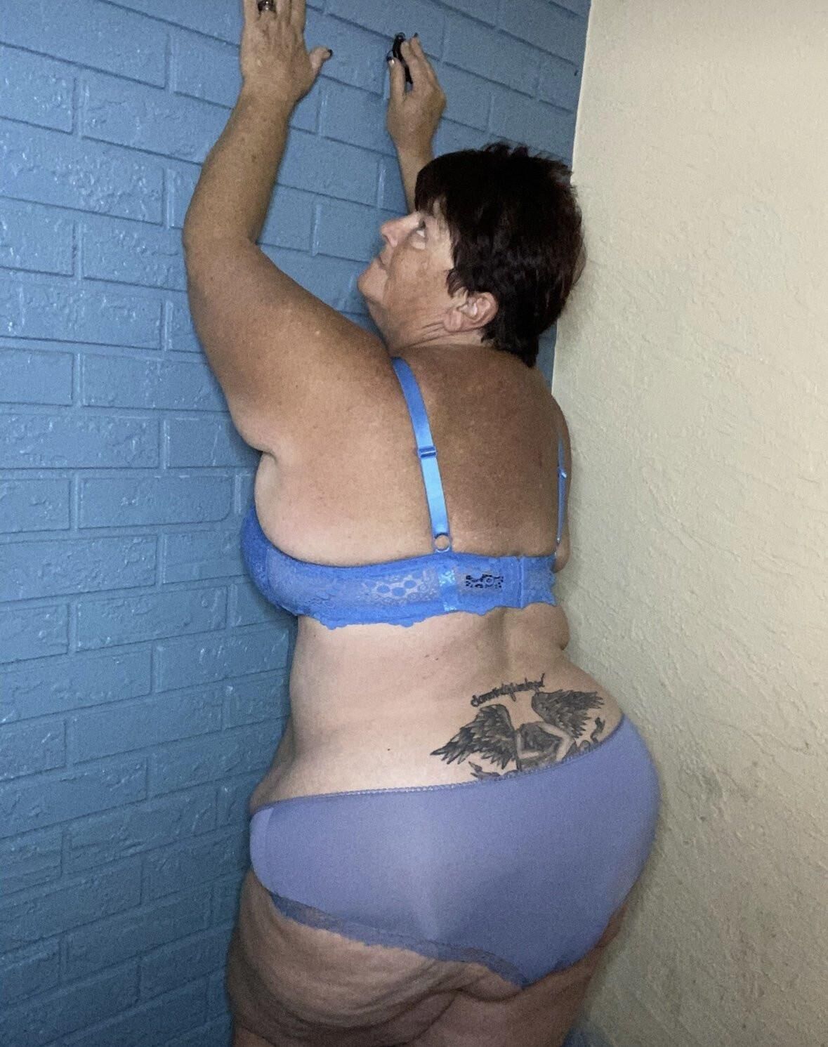 Incredible SSBBW GILF