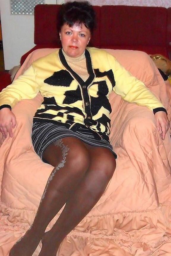 . Fully dressed women, no nudes
