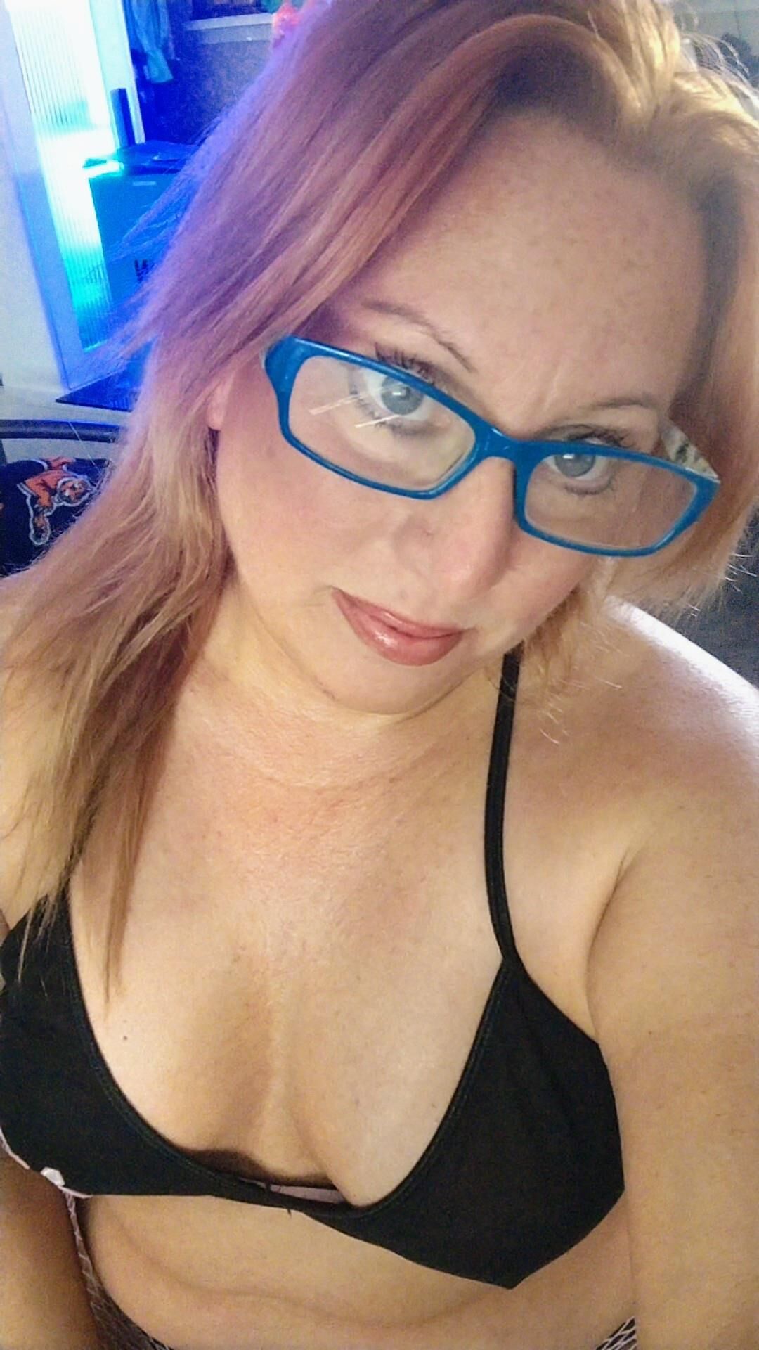 MILF Next Door Tara