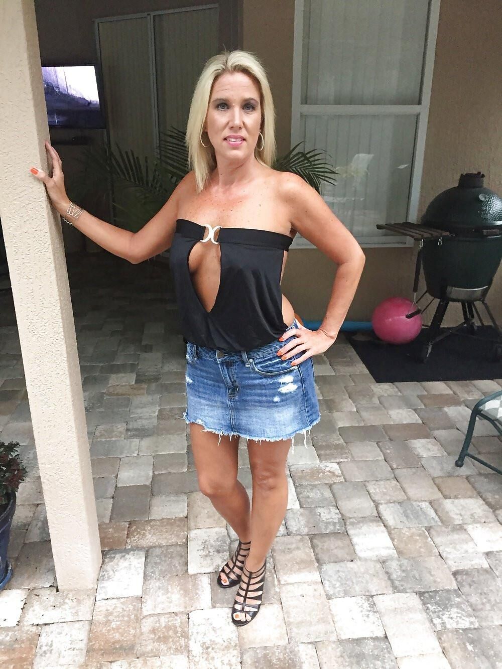 Cougars Milf's ()