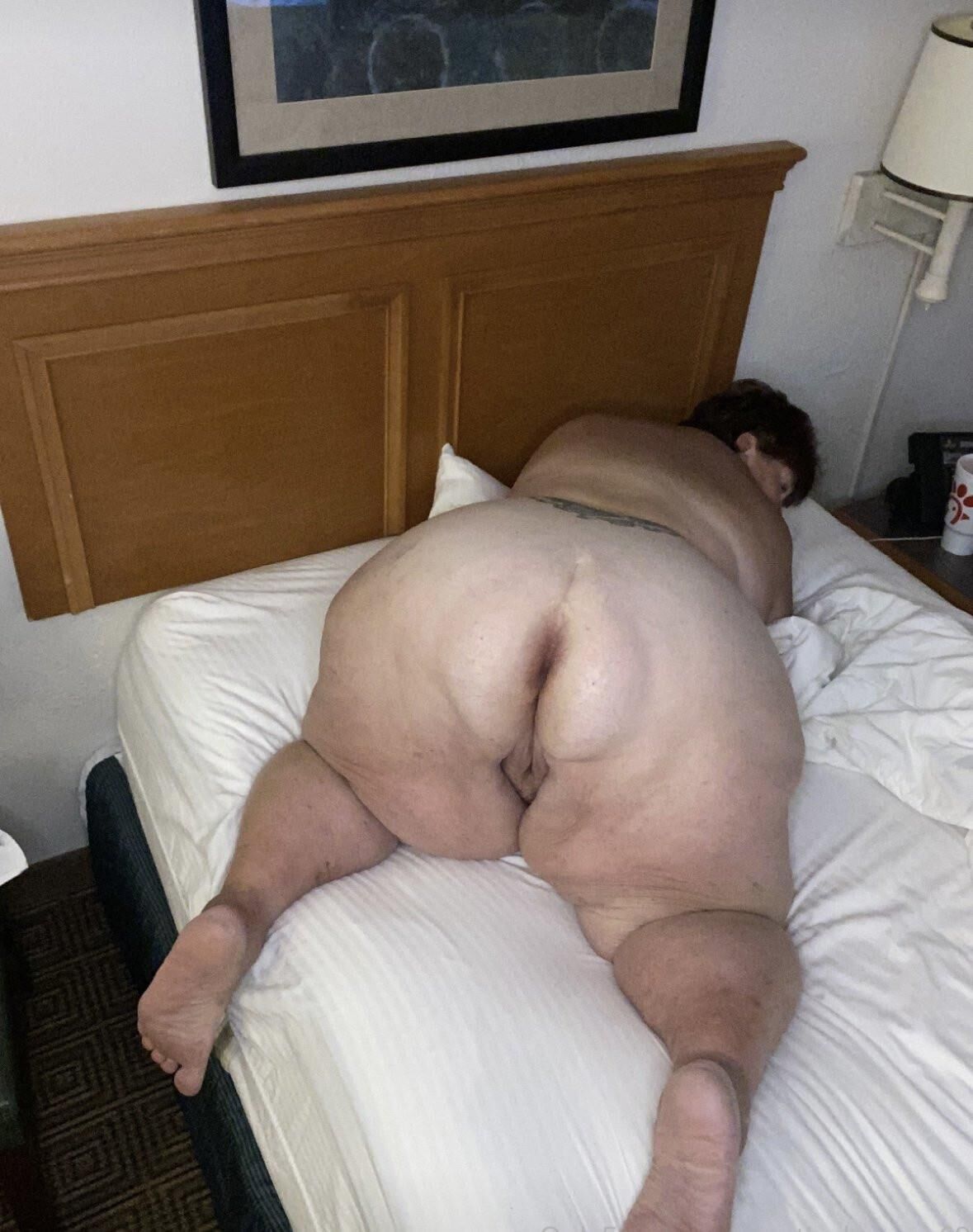 Incredible SSBBW GILF
