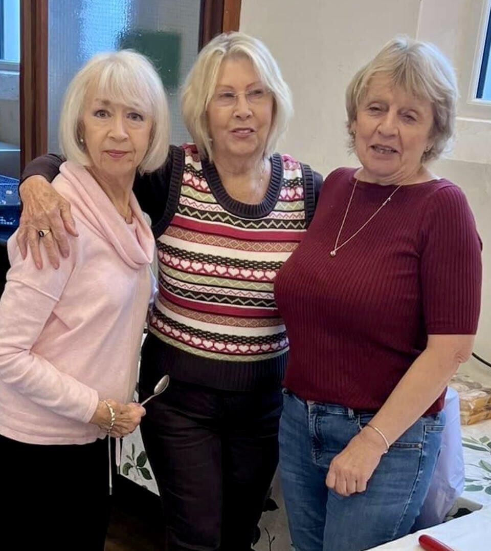 Elige a tu anciana favorita