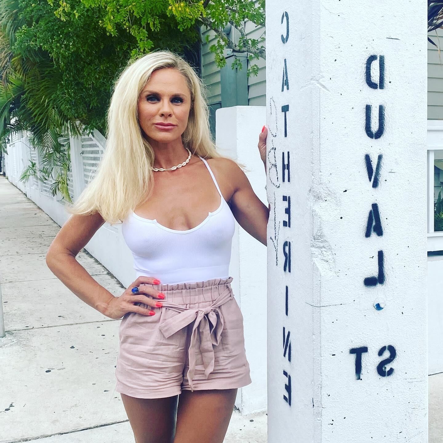 Blonde MILF CAT