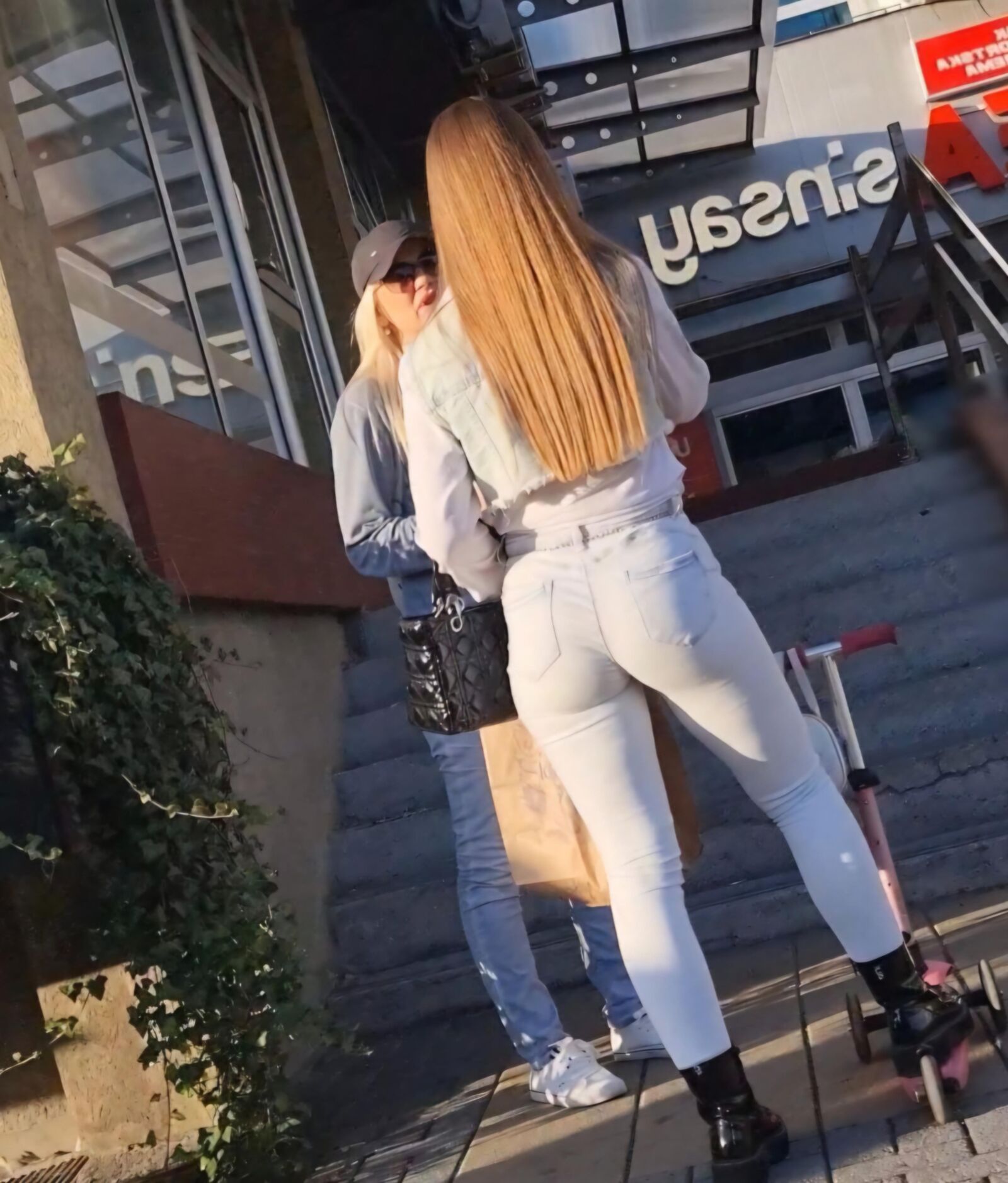 Mãe sincera com bunda sexy