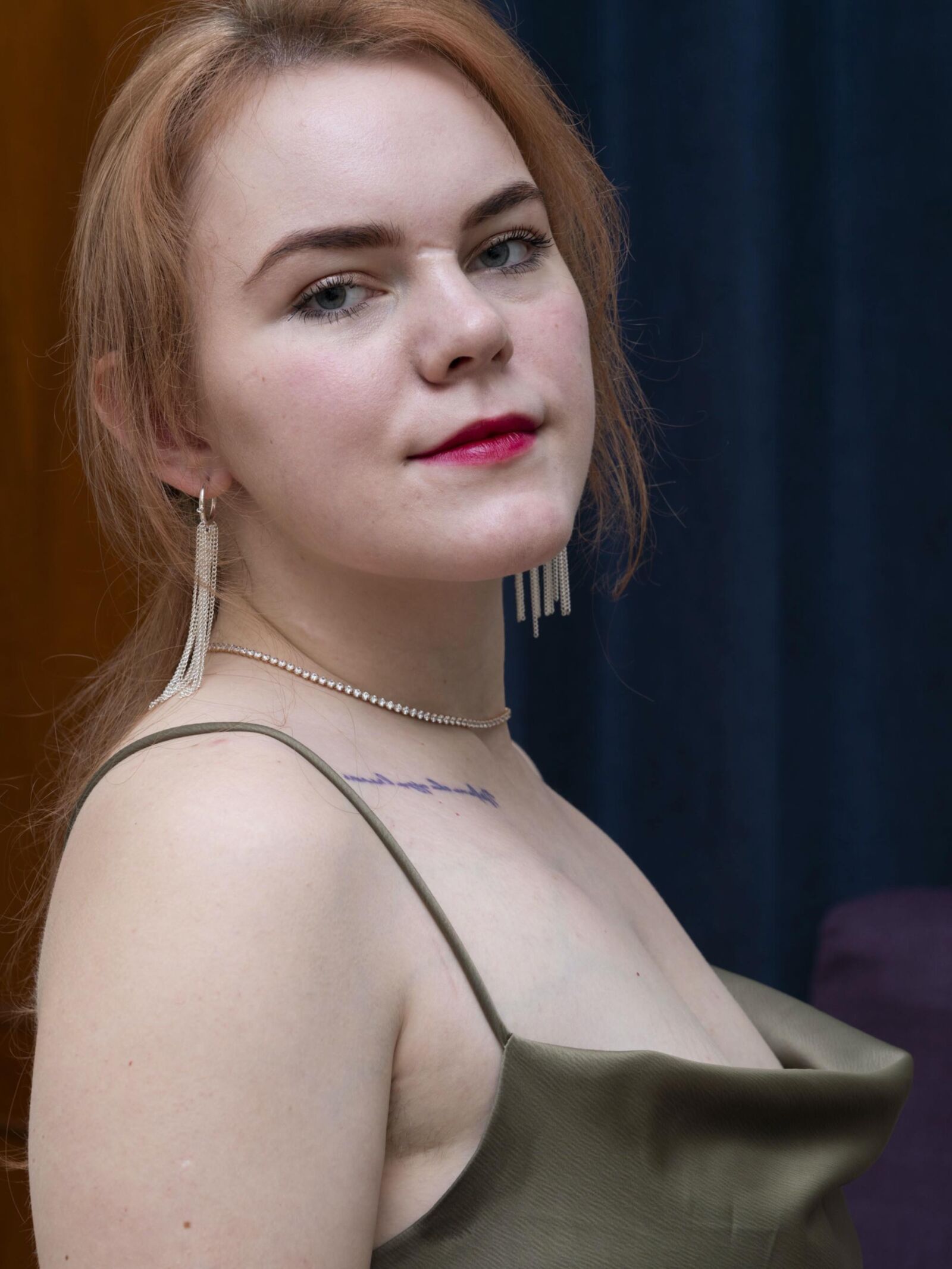 Alana Masturbates on the floor
