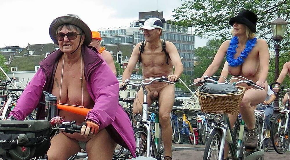 ブーイングを覗いてください