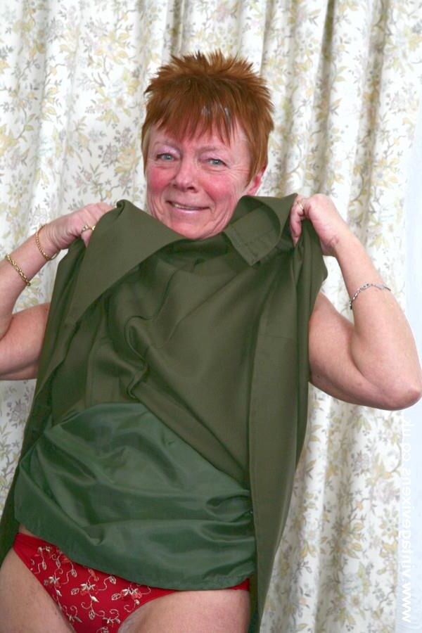 Libby se pavane (vixens vintage