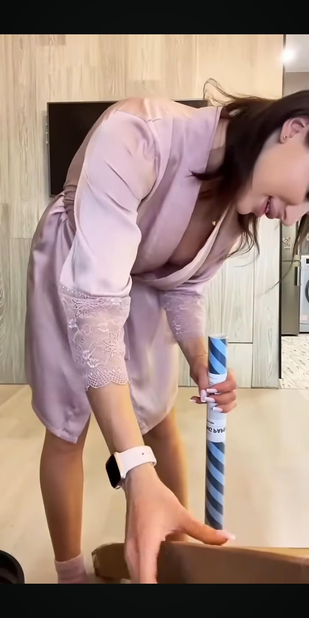 Puta madura downblouse
