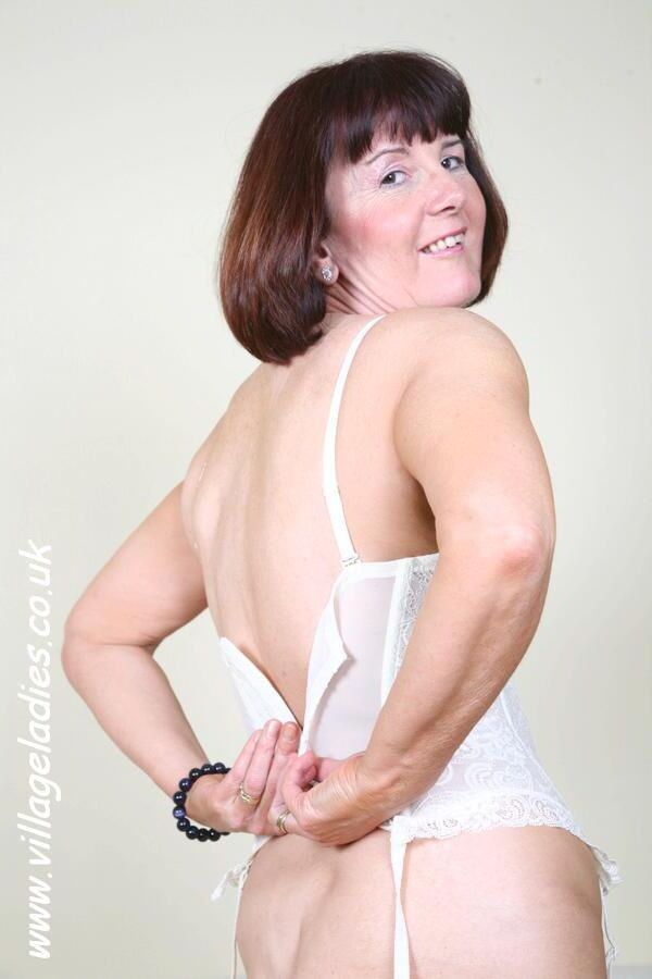 Carenza Struts Her Stuff For The Lads 