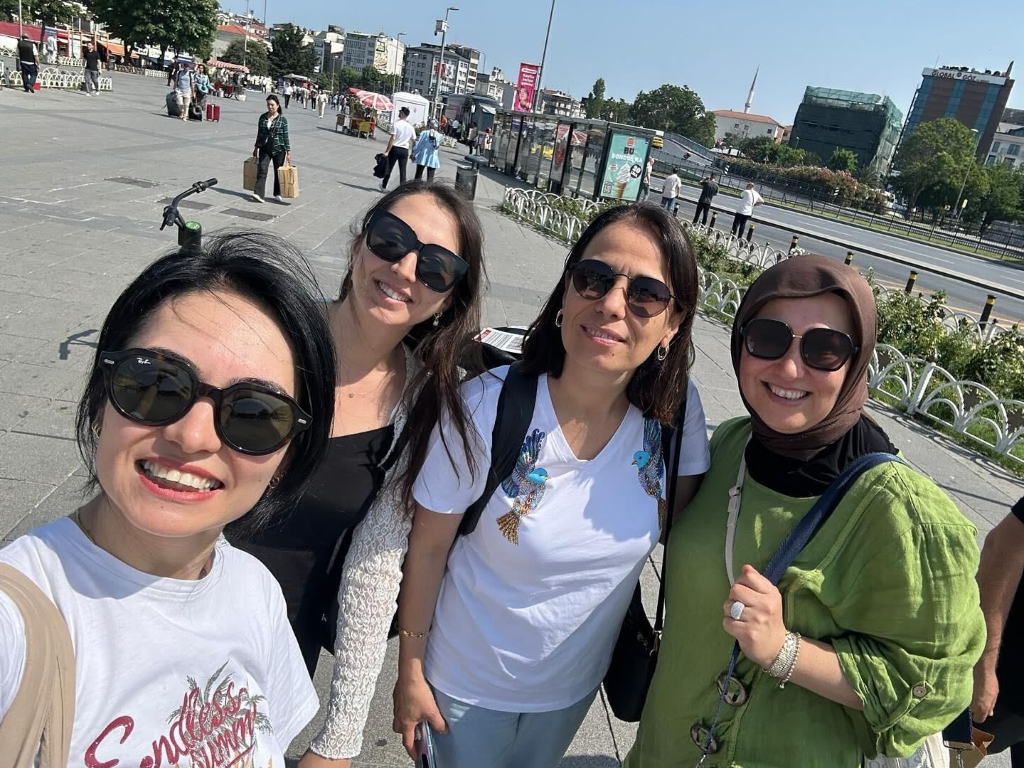 Türkische reife Dame Bild