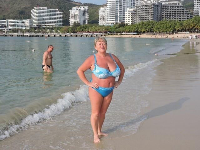 Gilf bikini babes 